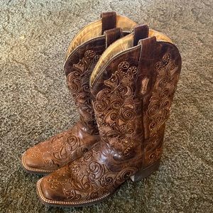 Womens corral boots size 9